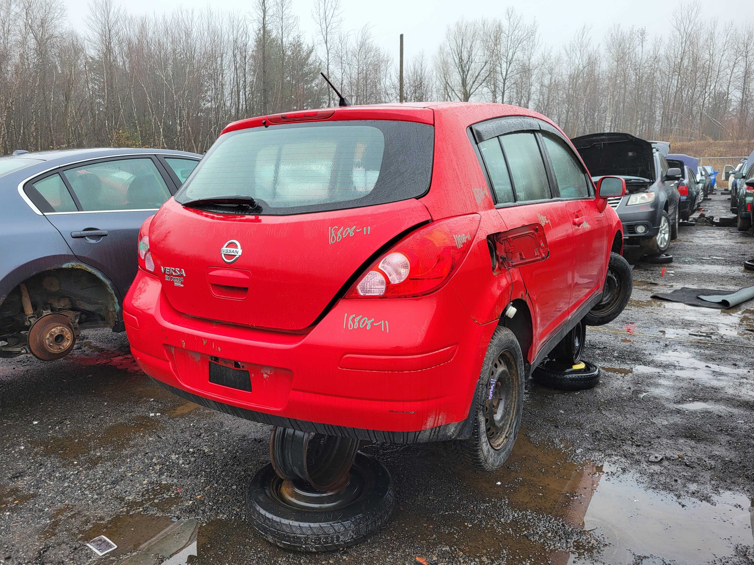 NISSAN VERSA 2011