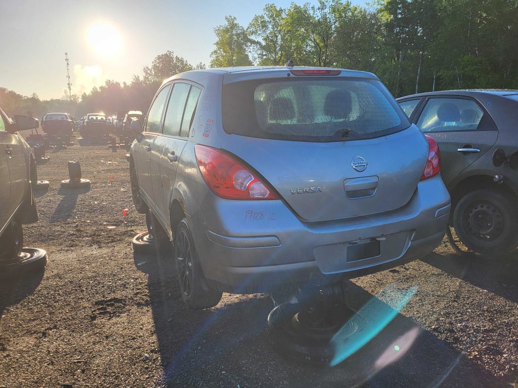 NISSAN VERSA 2012