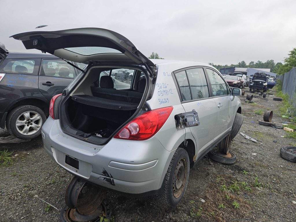 NISSAN VERSA 2012