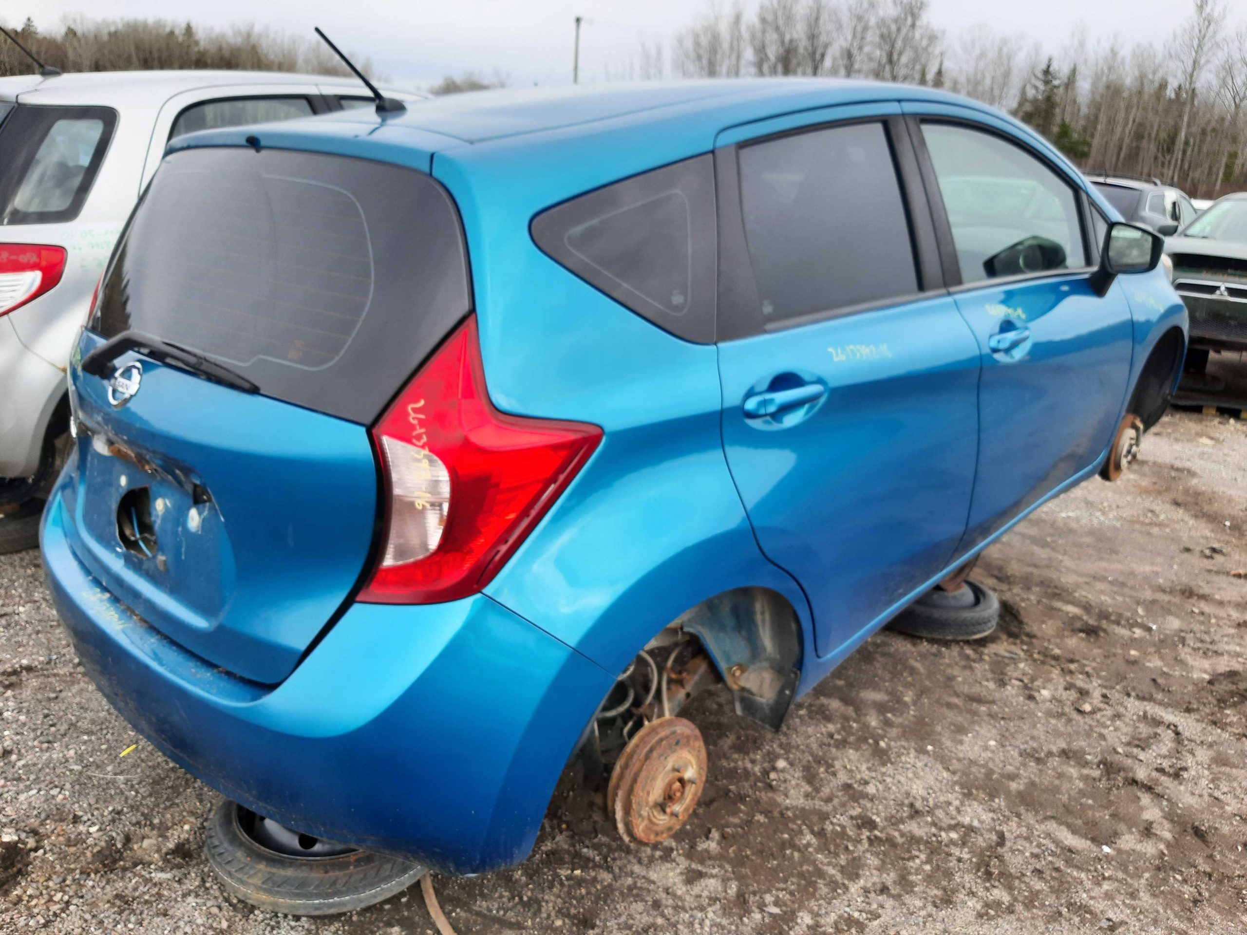 NISSAN VERSA 2016