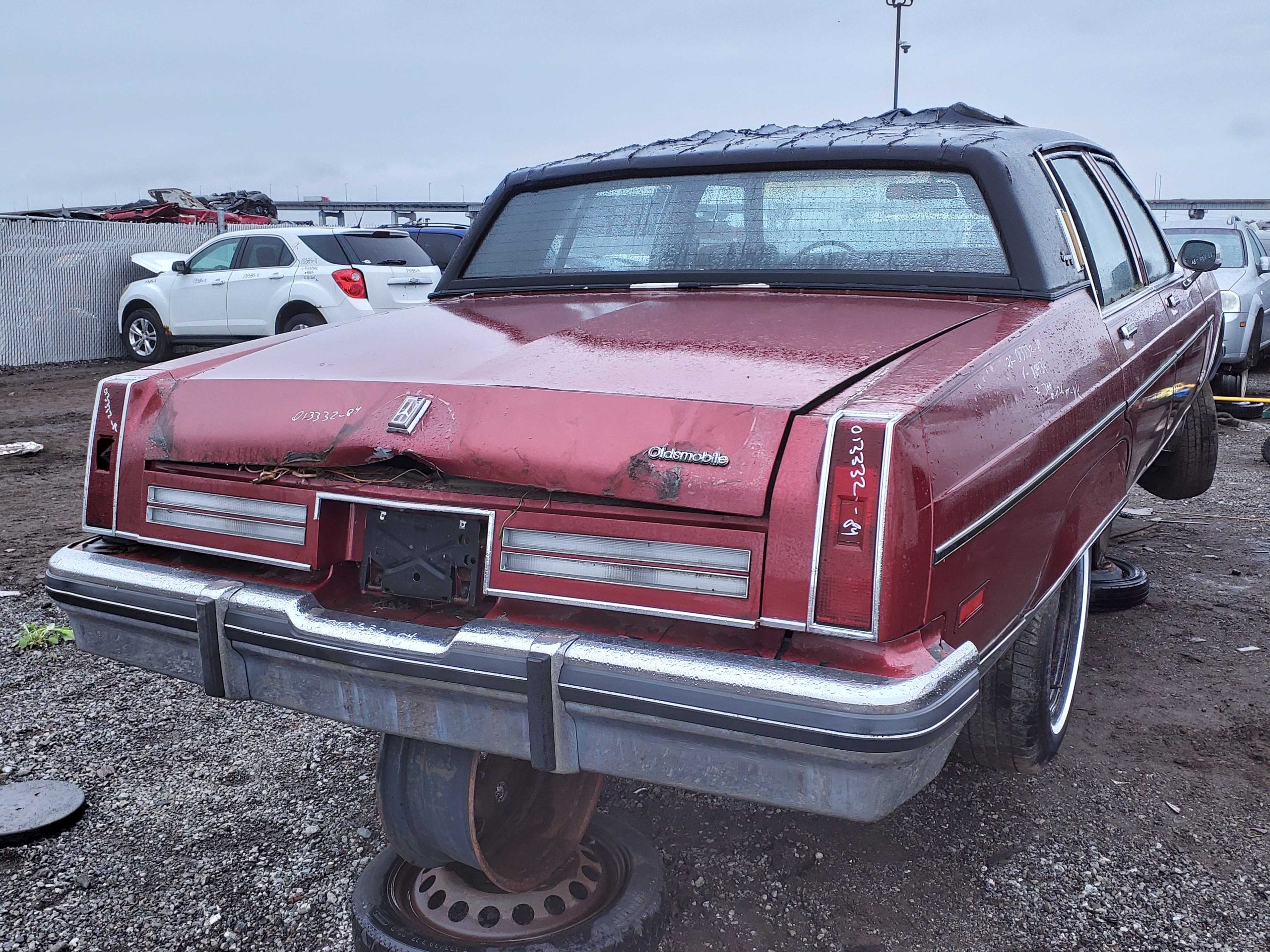 OLDSMOBILE 98 1984
