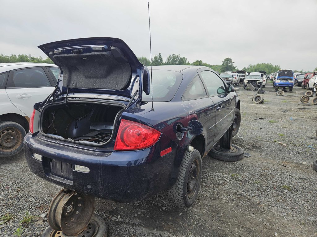PONTIAC G5 BASE (US)/SE (CA) 2010
