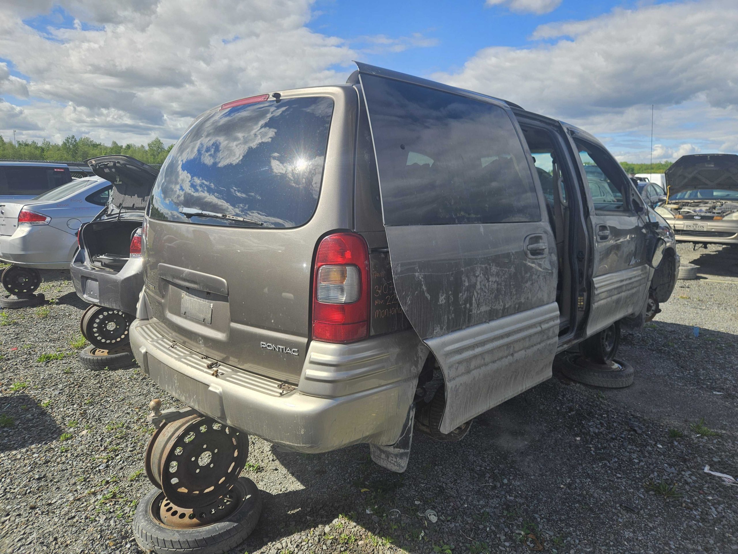 PONTIAC MONTANA 2004