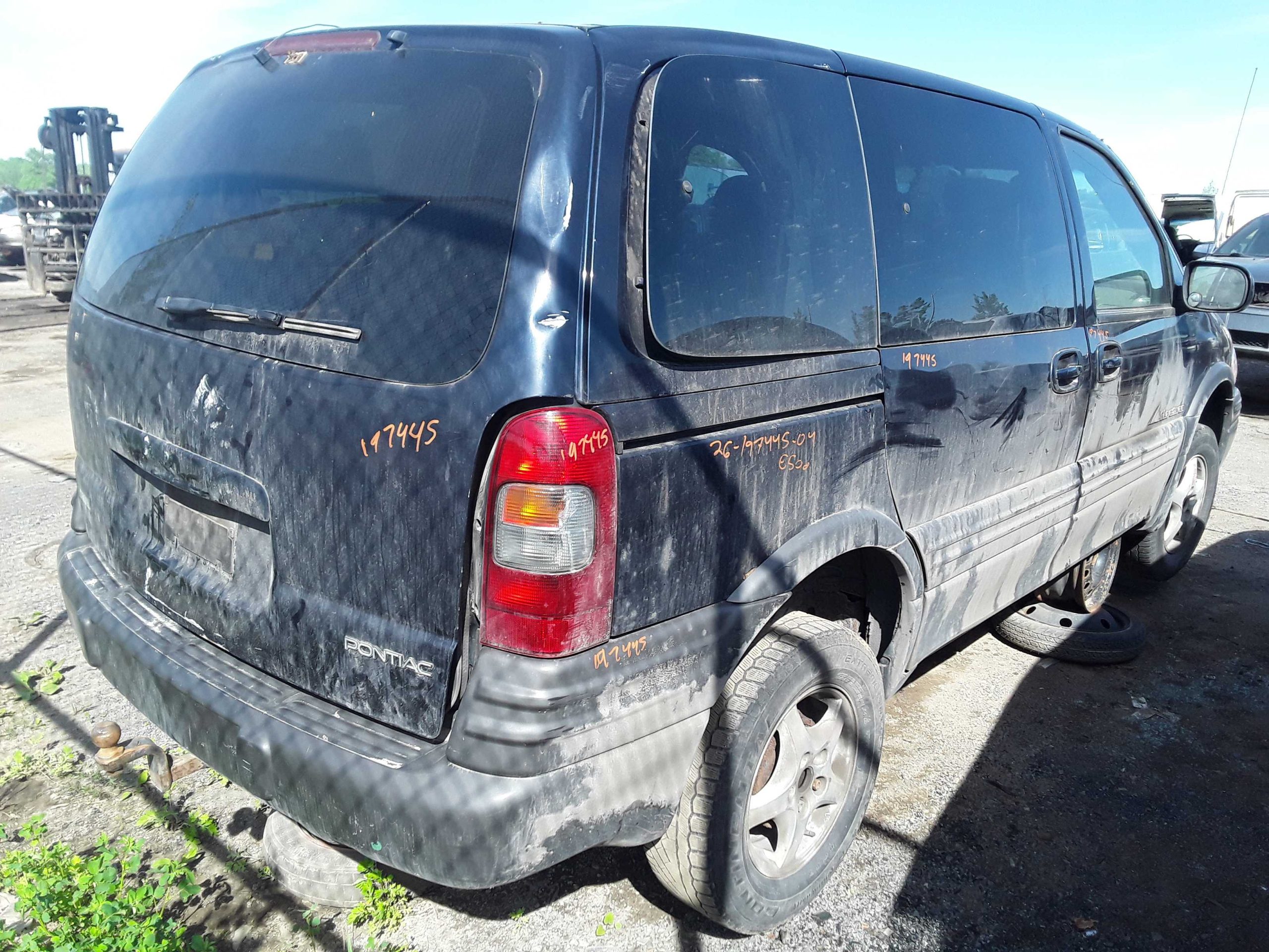PONTIAC MONTANA 2004
