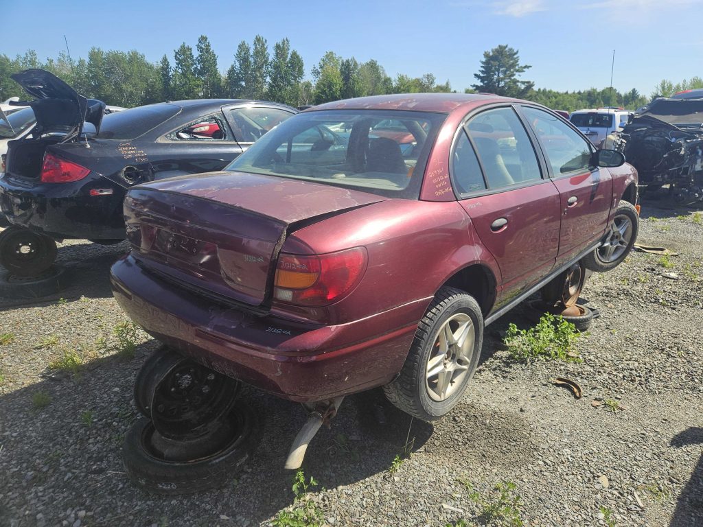 SATURN SL 2002