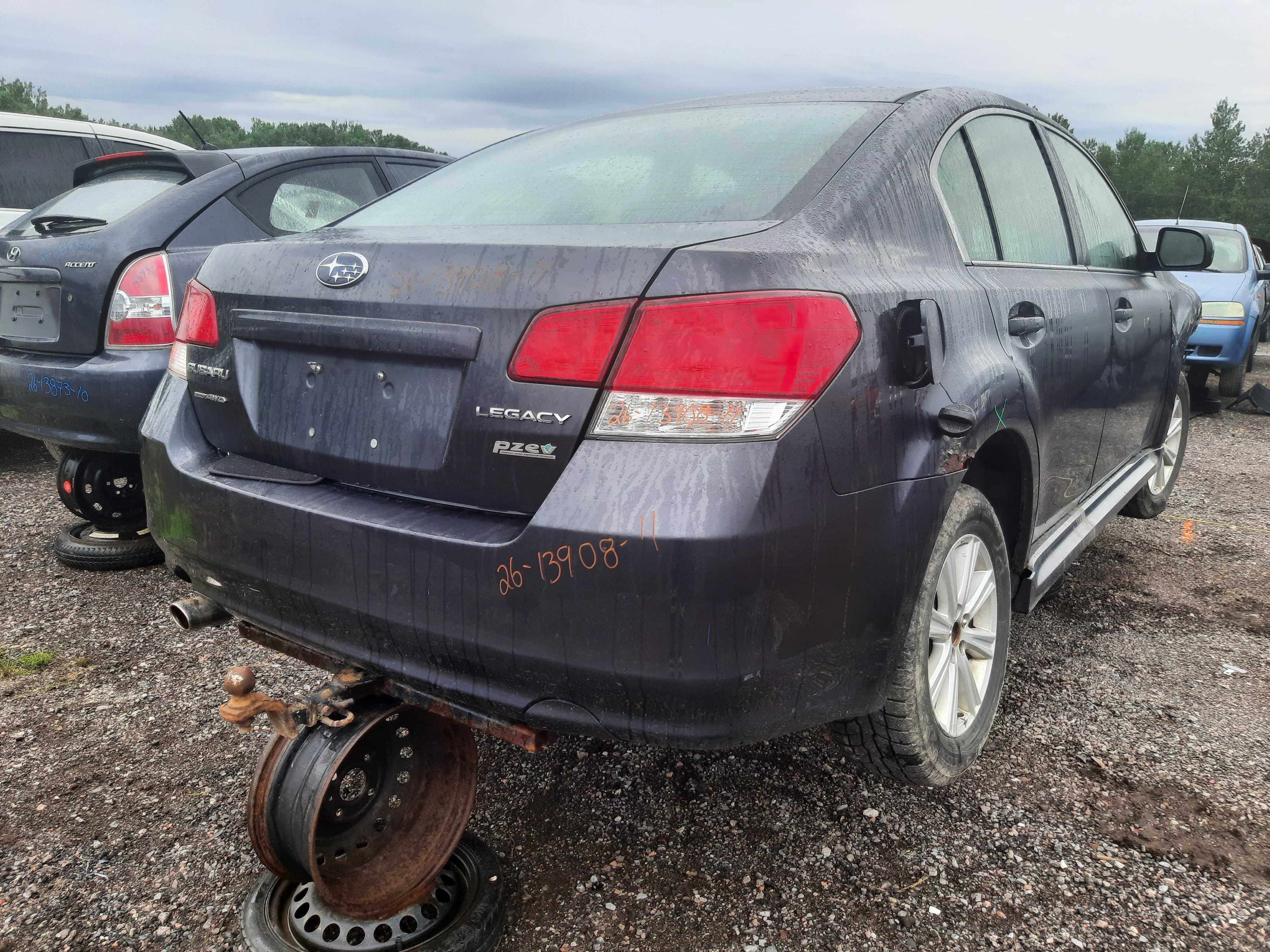 SUBARU LEGACY 2011