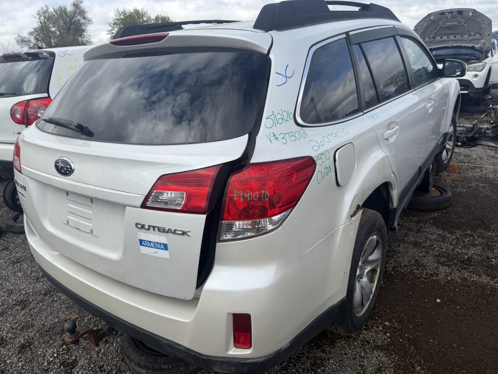 SUBARU OUTBACK 2010