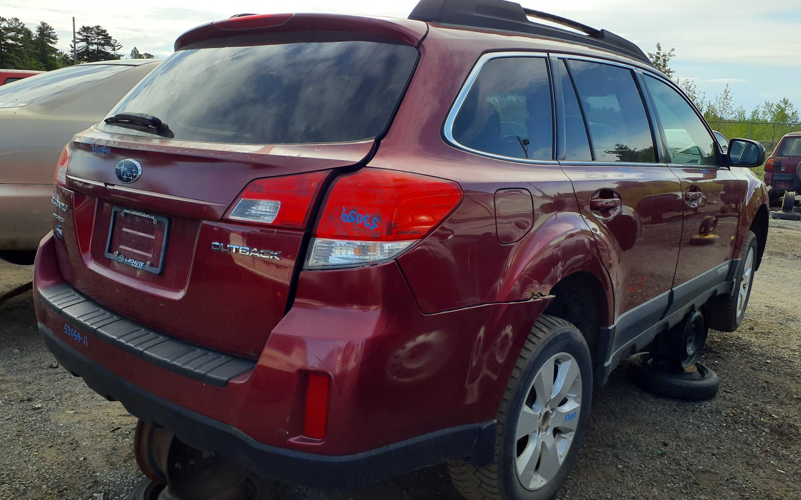SUBARU OUTBACK 2011