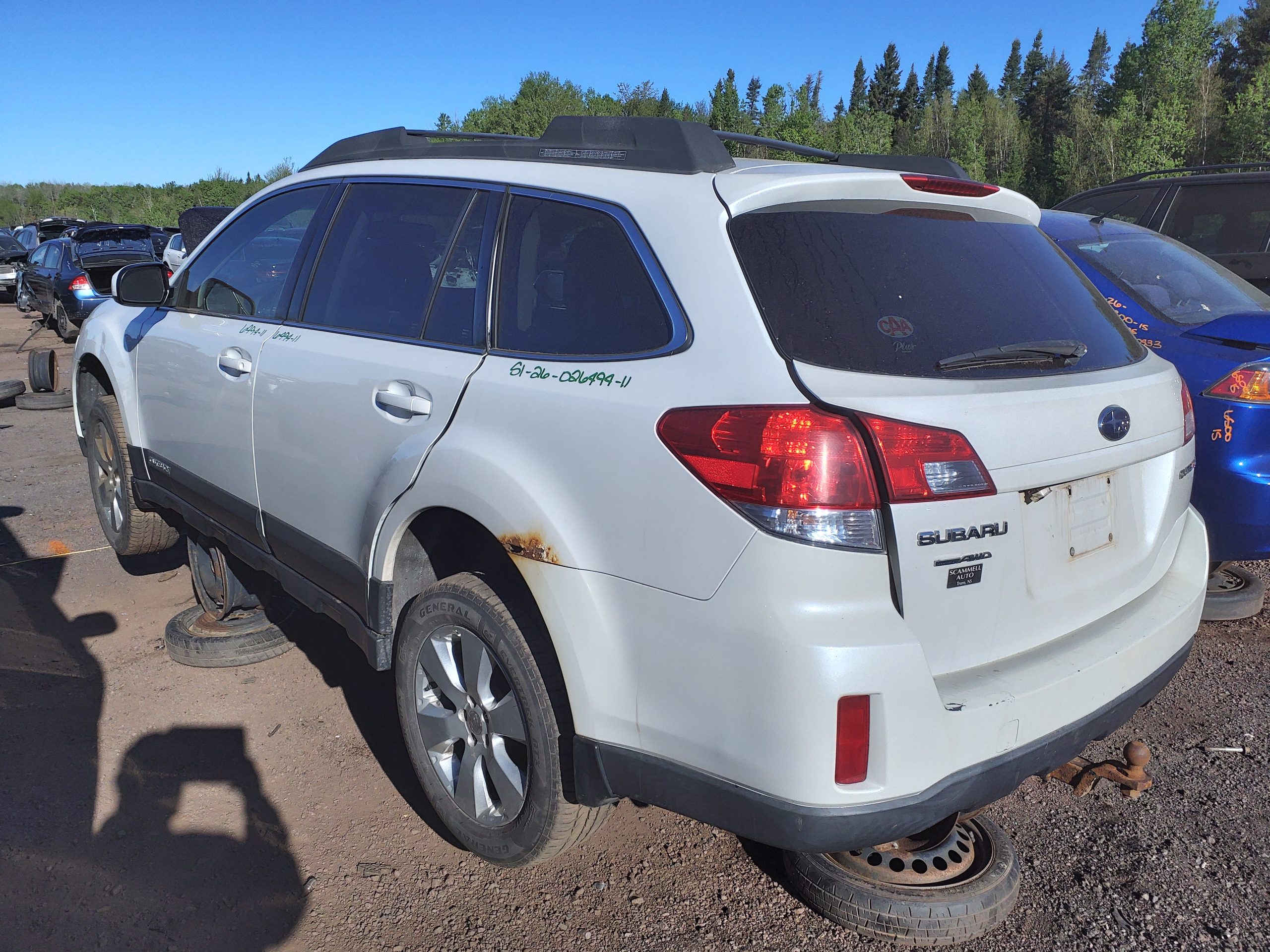 SUBARU OUTBACK 2011