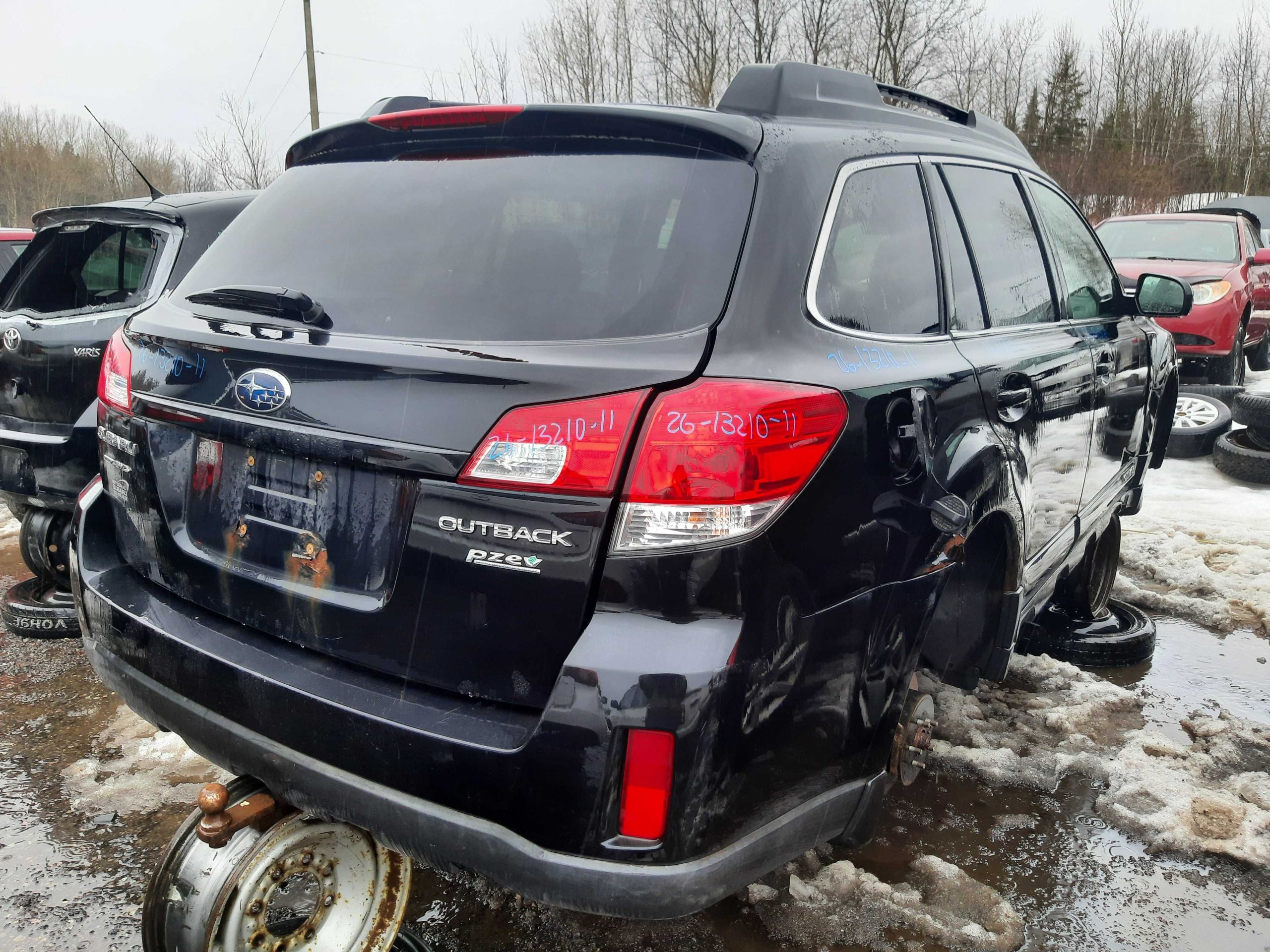 SUBARU OUTBACK 2011