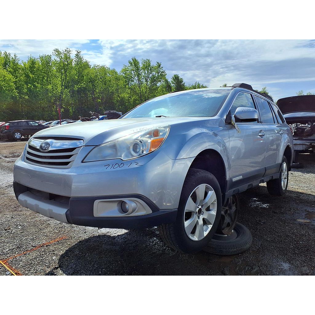 SUBARU OUTBACK 2012