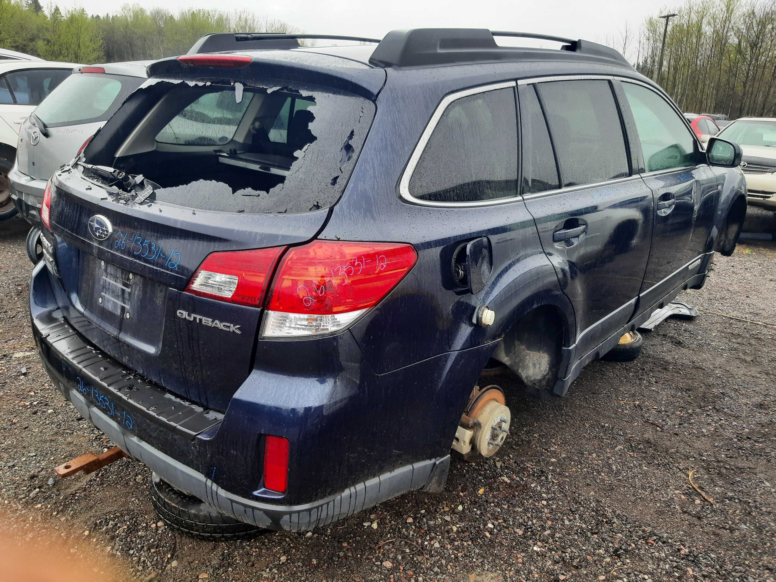 SUBARU OUTBACK 2012