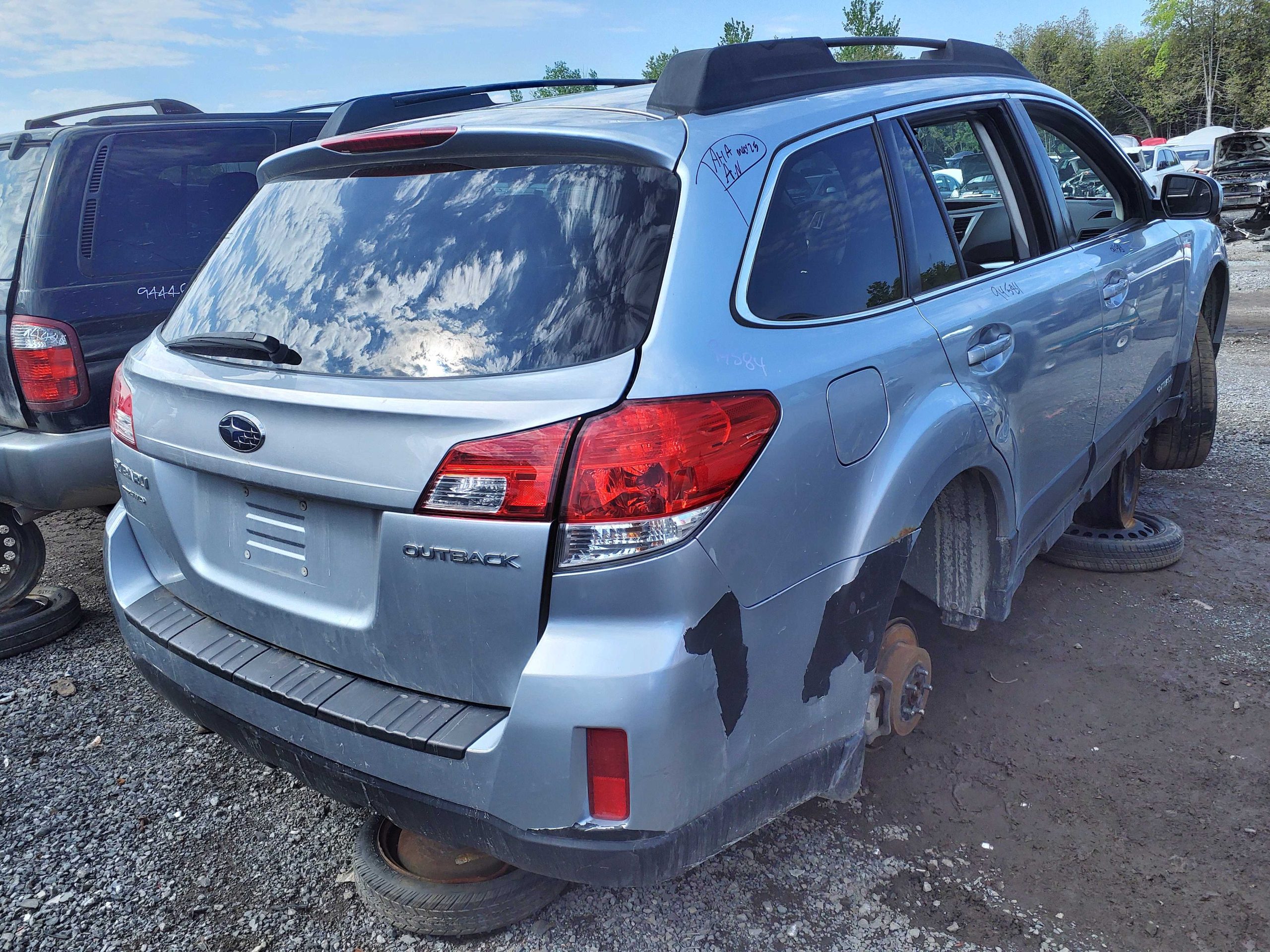 SUBARU OUTBACK 2014