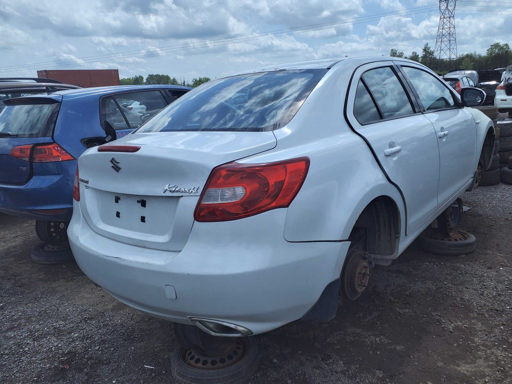 SUZUKI KIZASHI 2011
