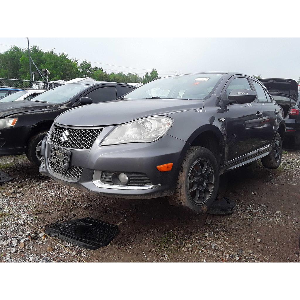 SUZUKI KIZASHI 2013