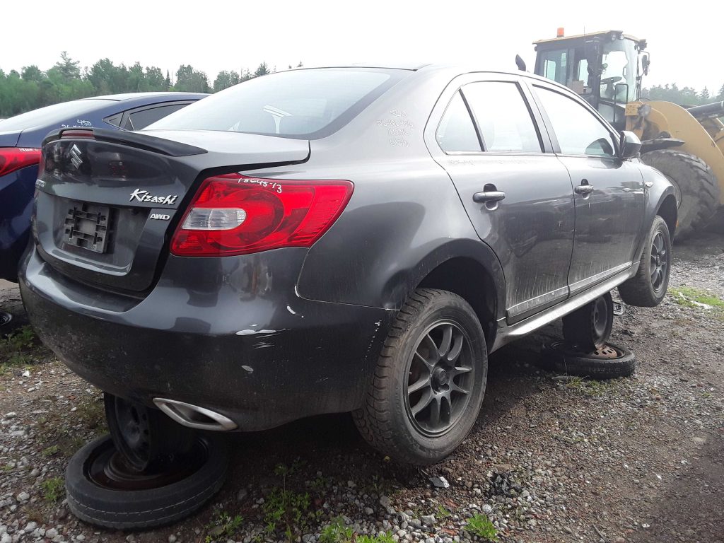 SUZUKI KIZASHI 2013