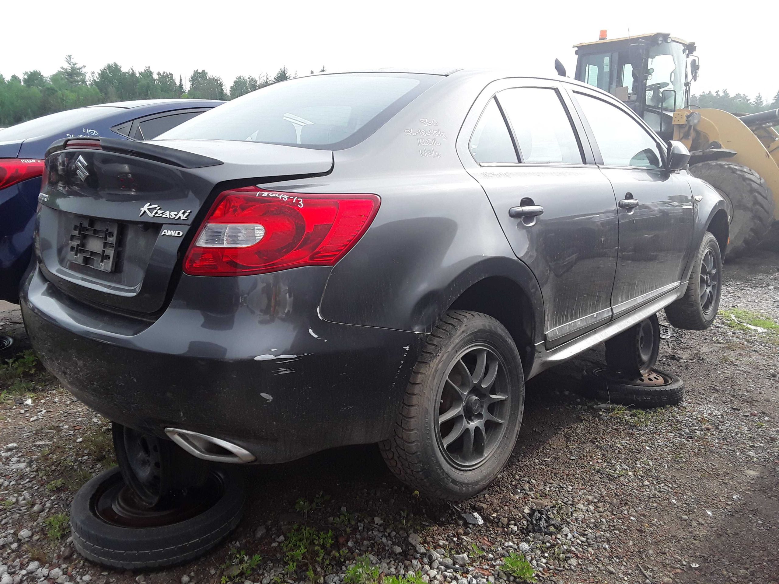 SUZUKI KIZASHI 2013