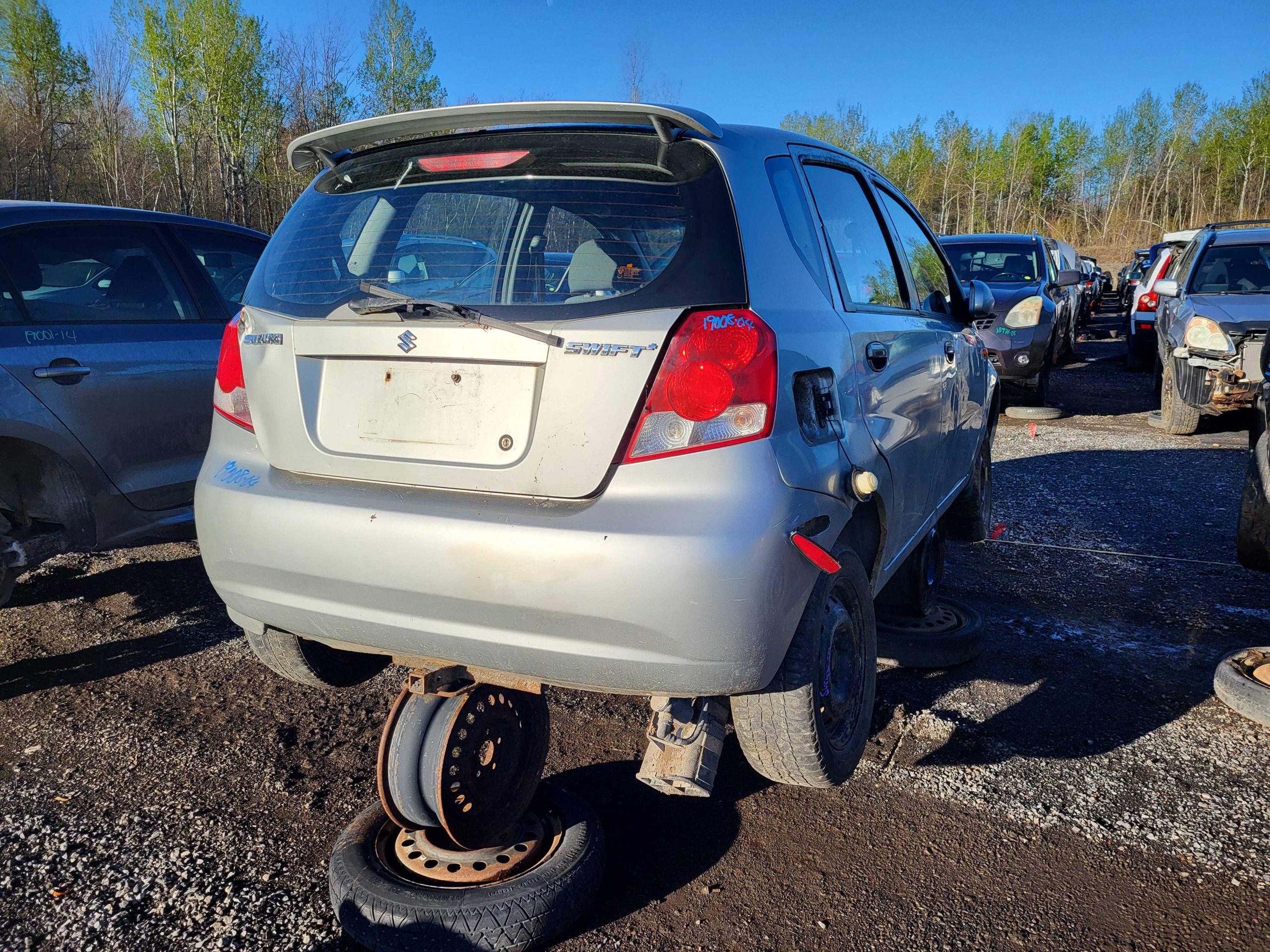 SUZUKI SWIFT 2004