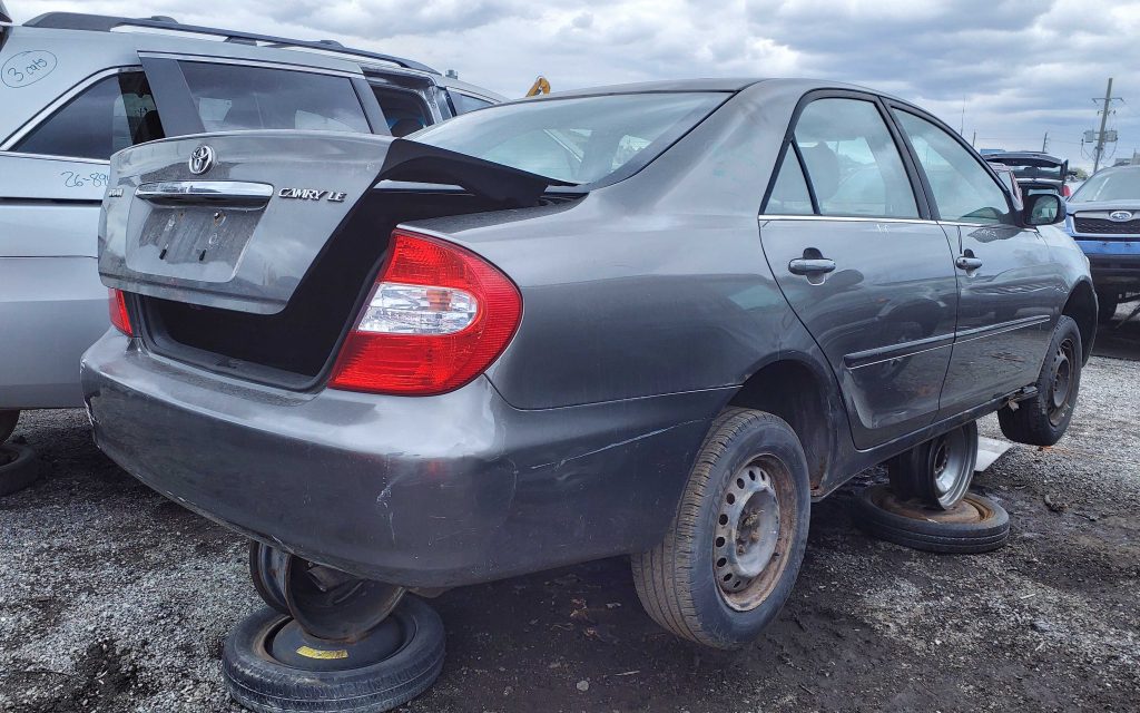 TOYOTA CAMRY 2003