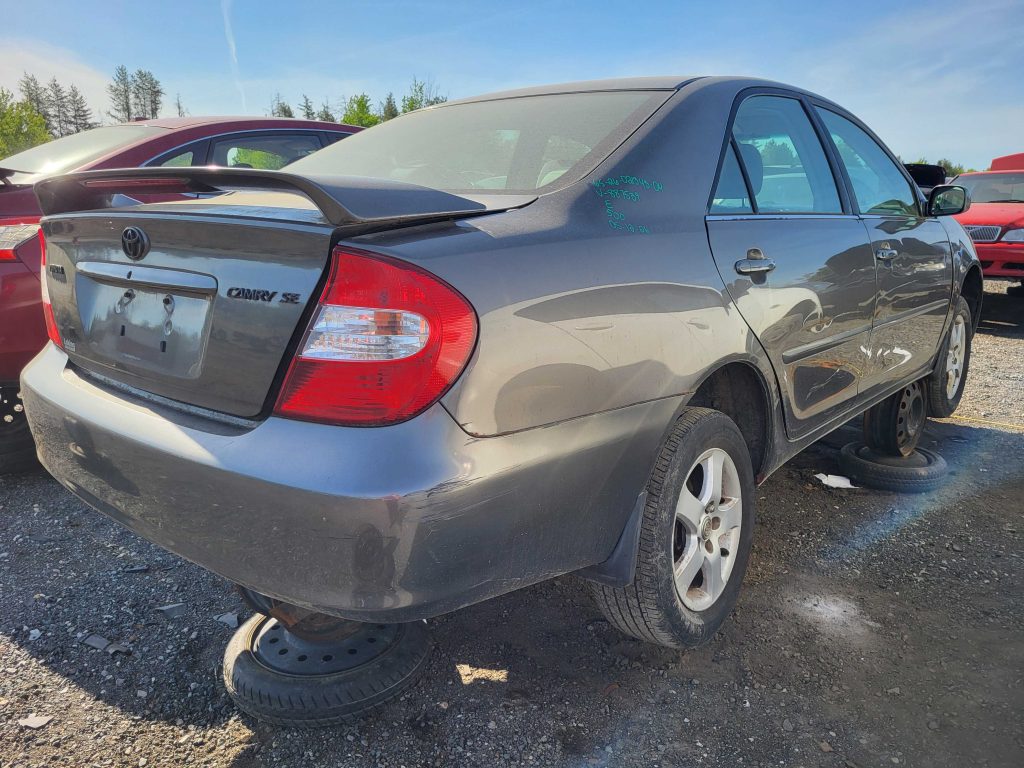 TOYOTA CAMRY 2004