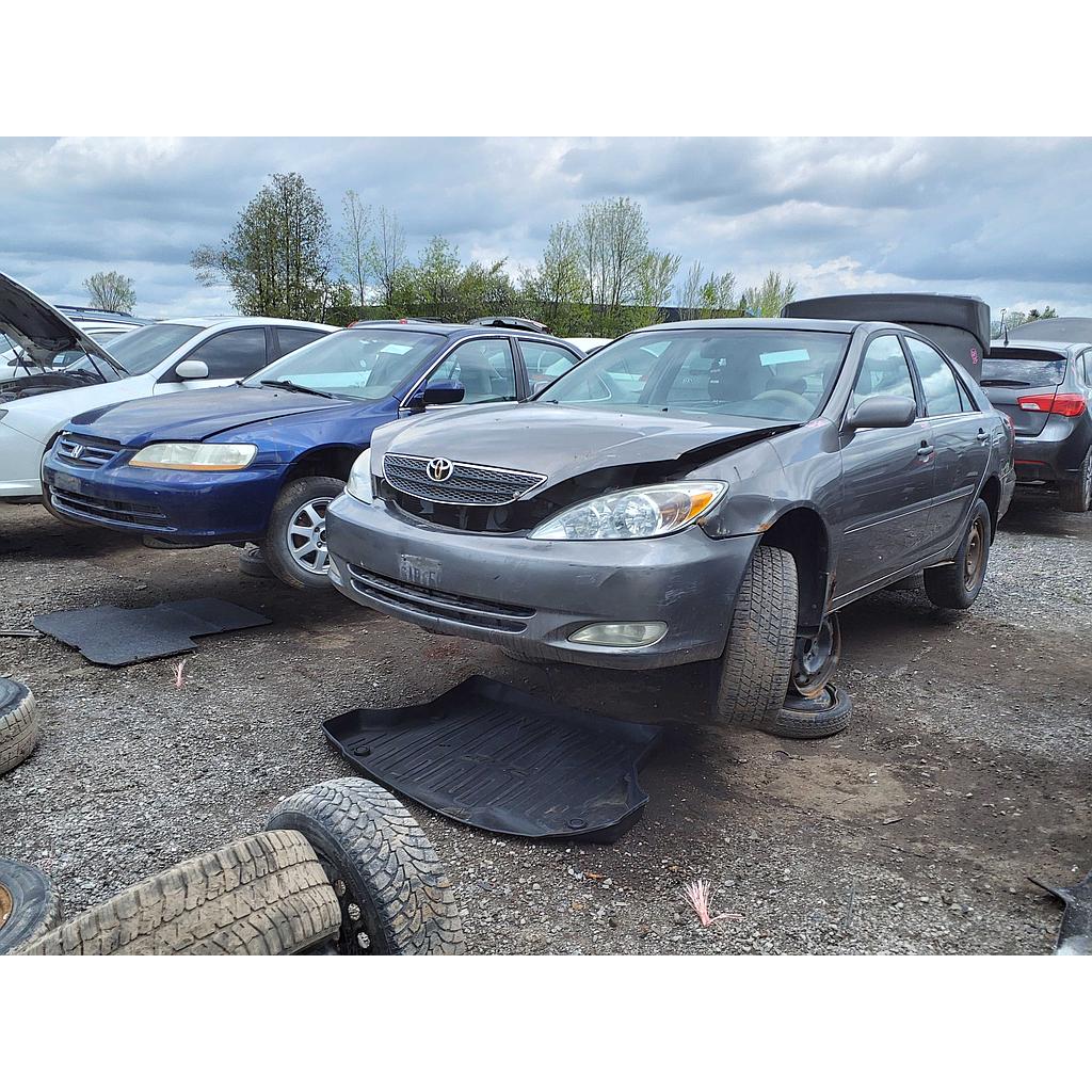 TOYOTA CAMRY 2004
