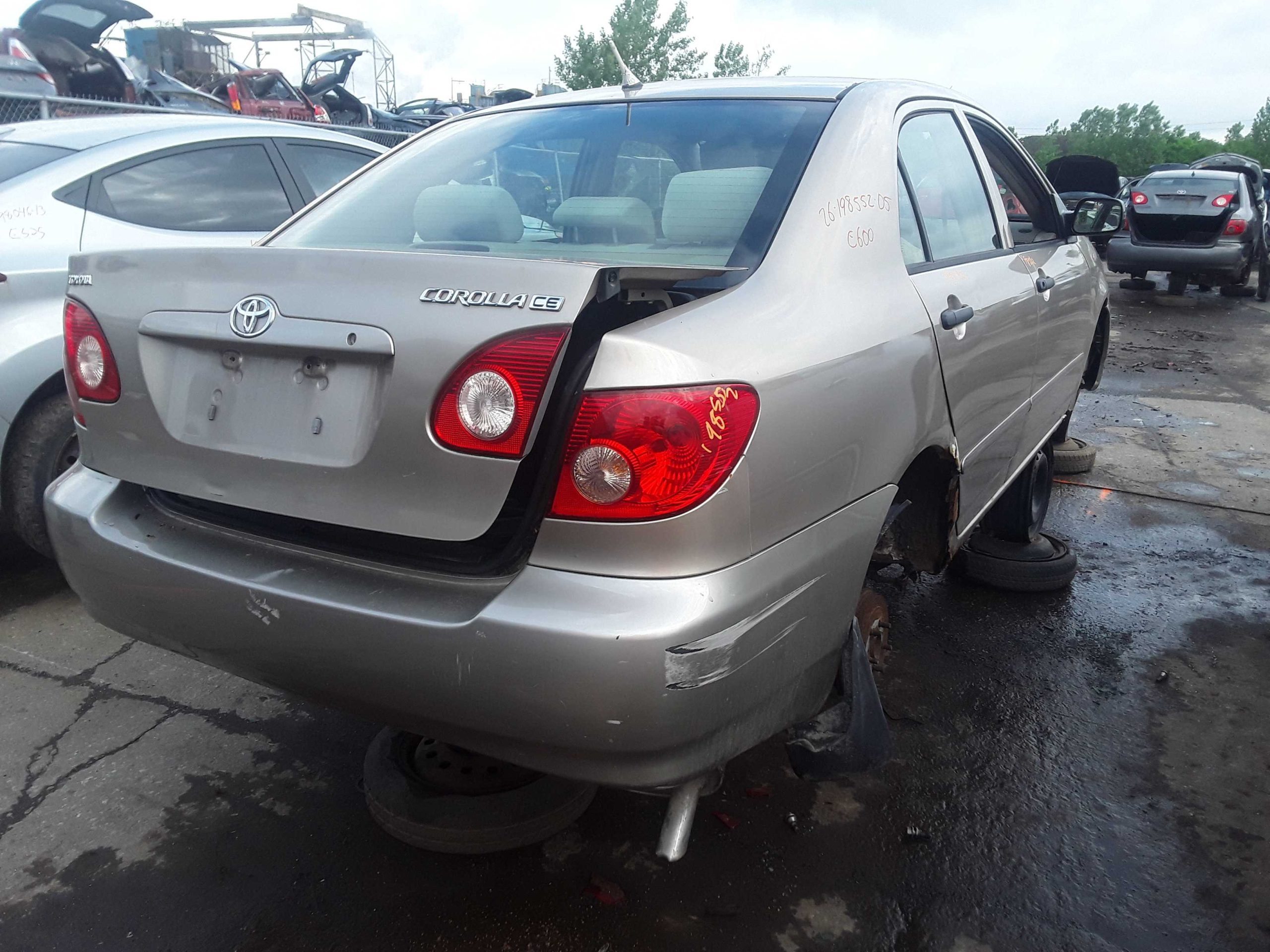 TOYOTA COROLLA 2005