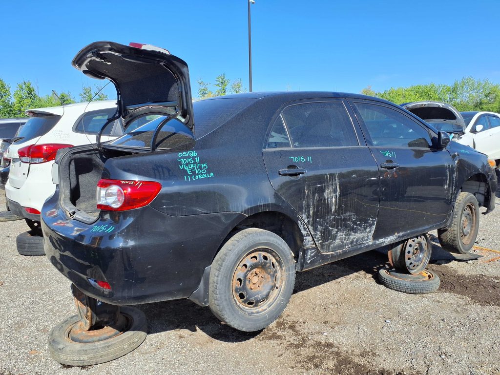 TOYOTA COROLLA 2011