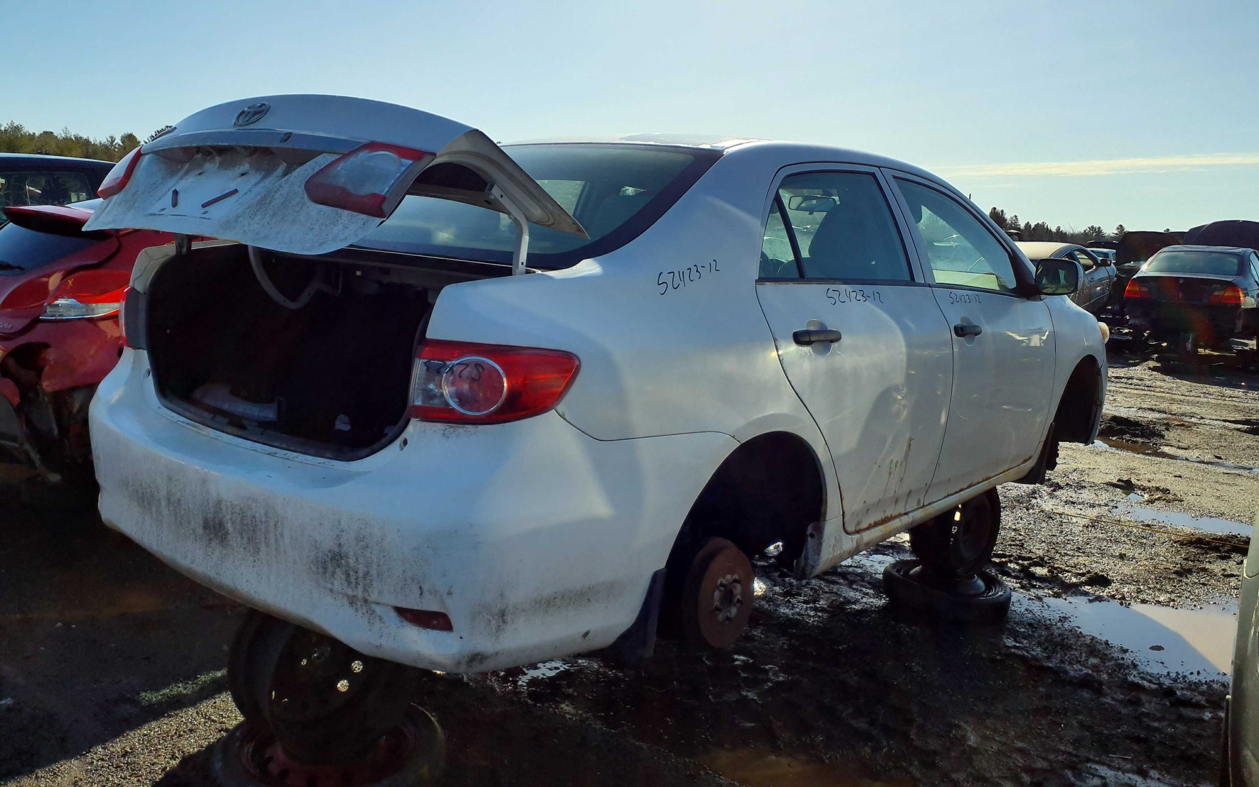 TOYOTA COROLLA 2012
