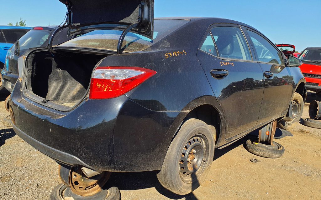 TOYOTA COROLLA 2015