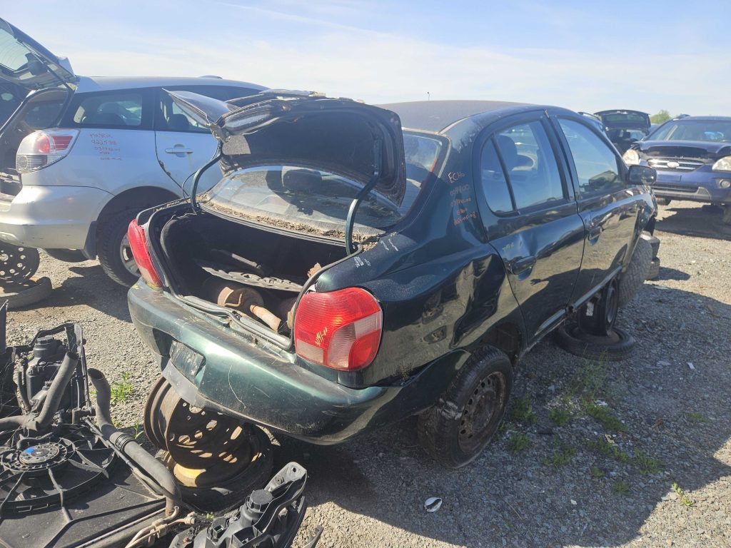 TOYOTA ECHO 2000