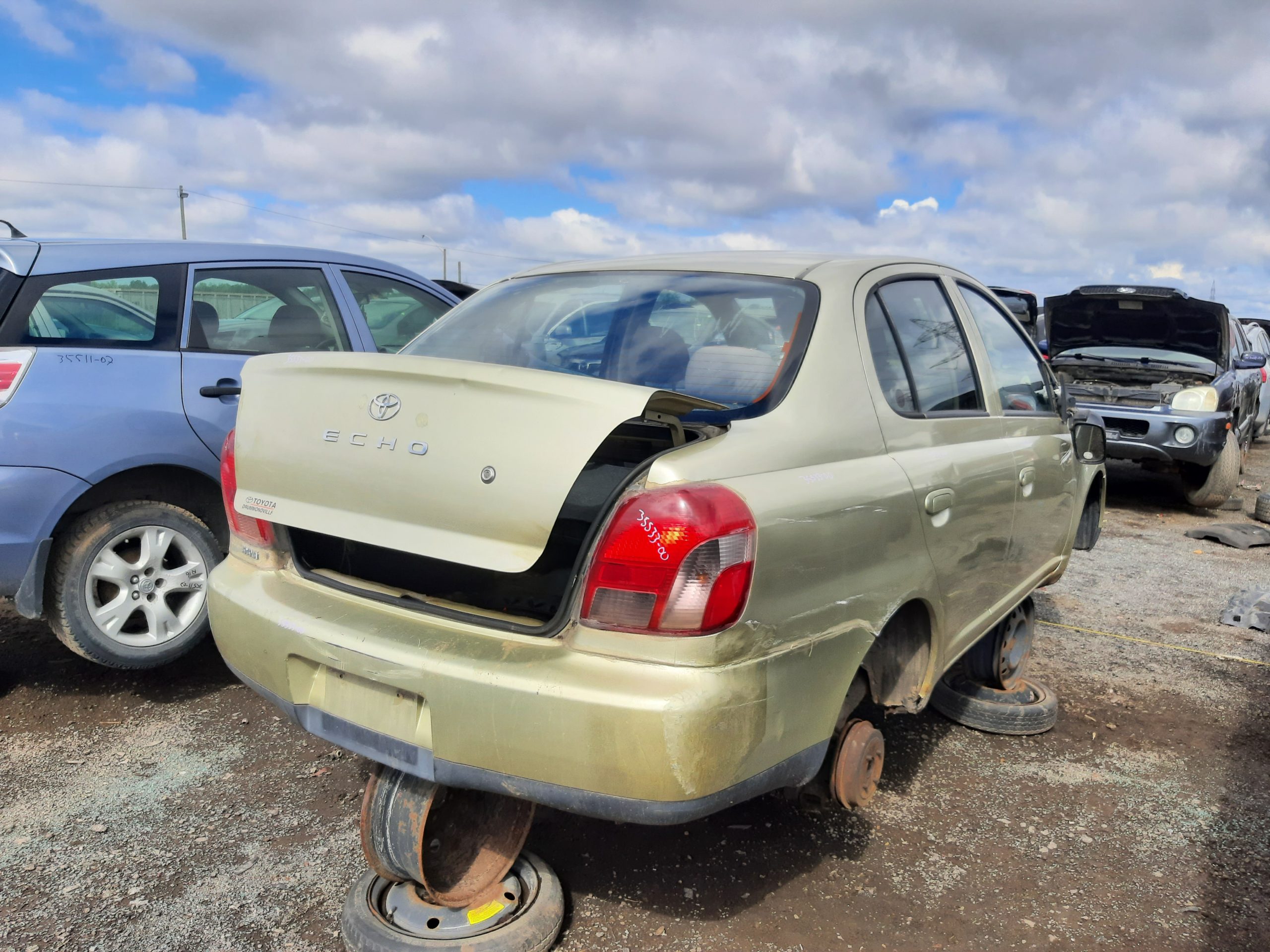 TOYOTA ECHO 2000