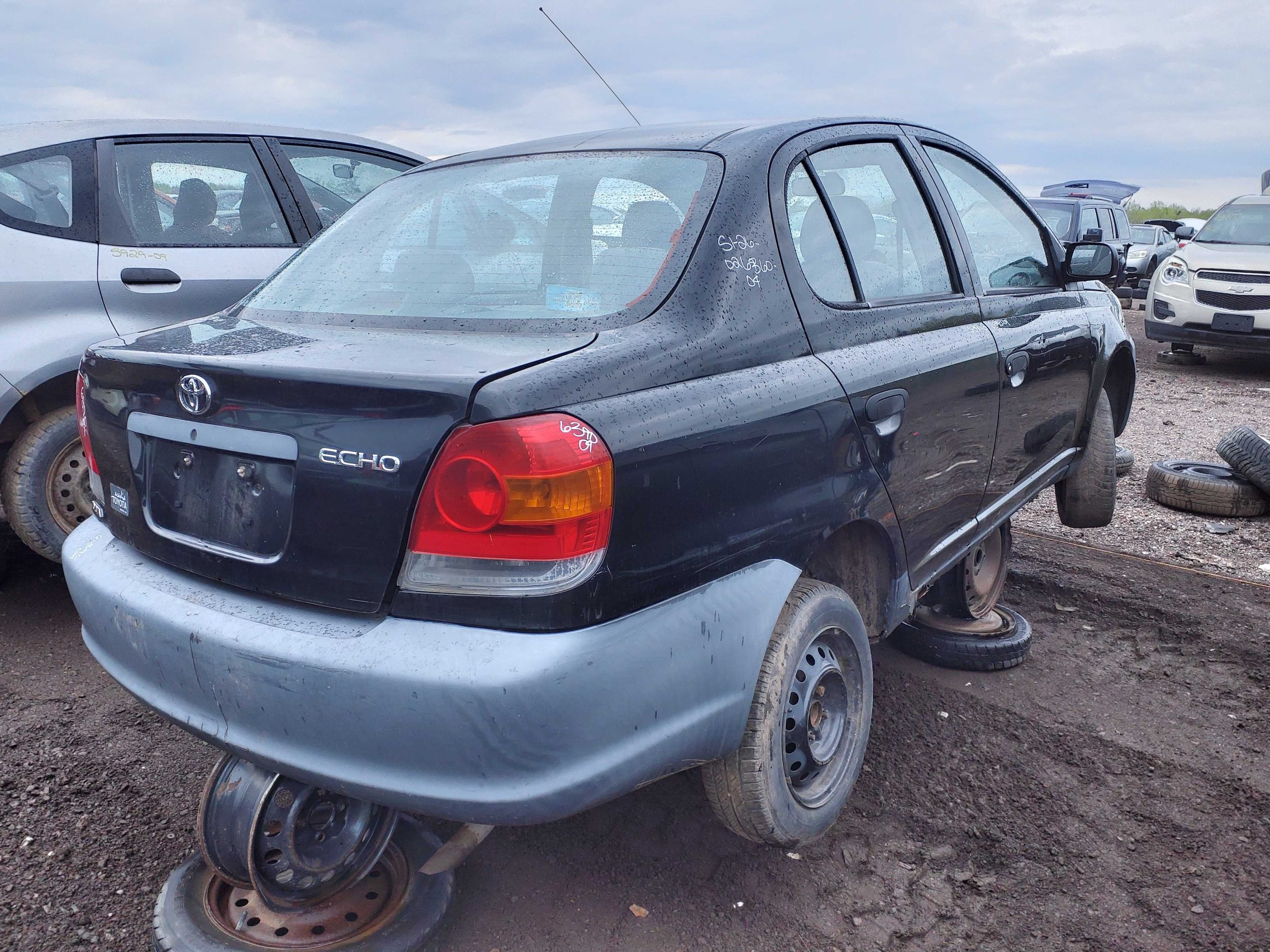 TOYOTA ECHO 2004
