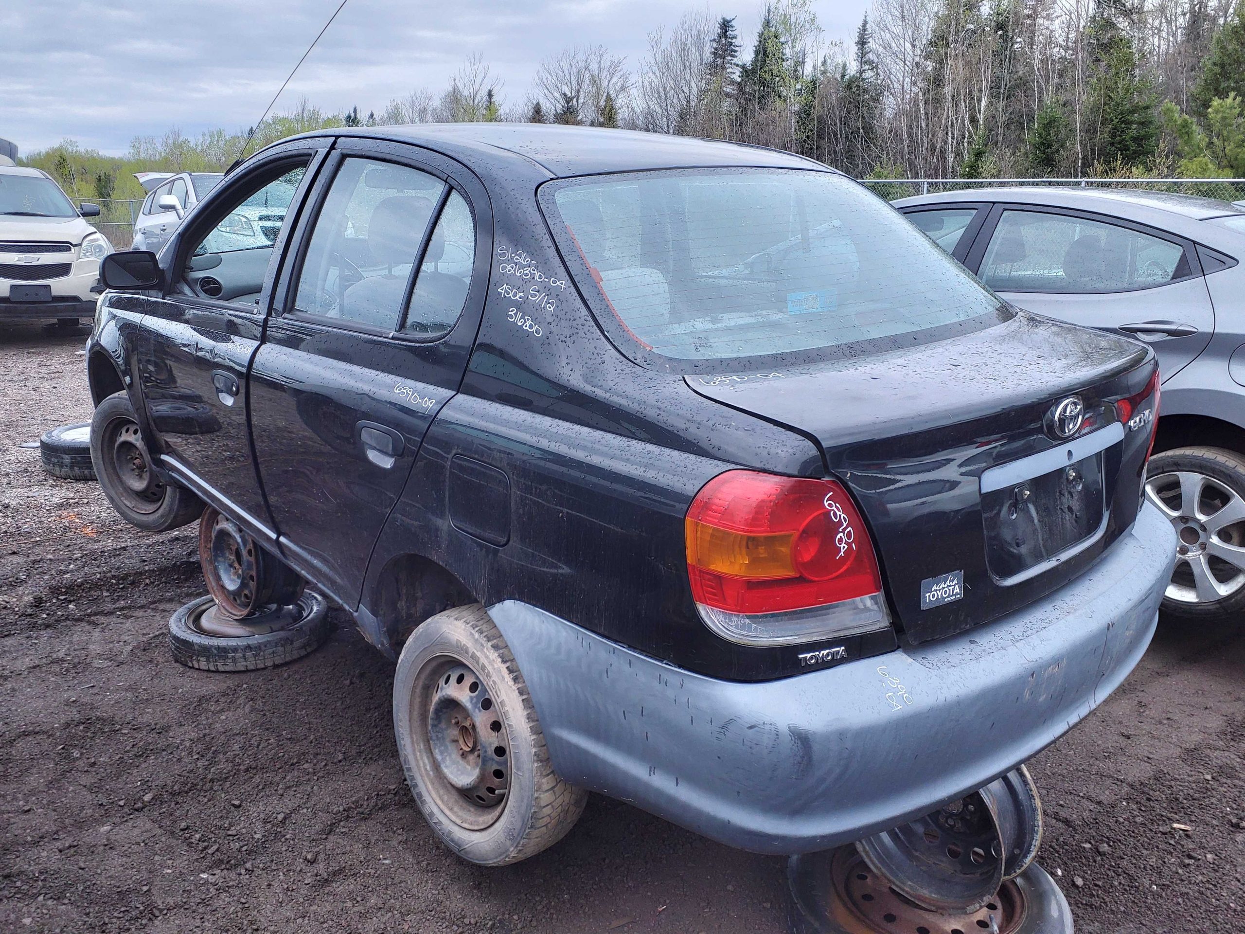 TOYOTA ECHO 2004