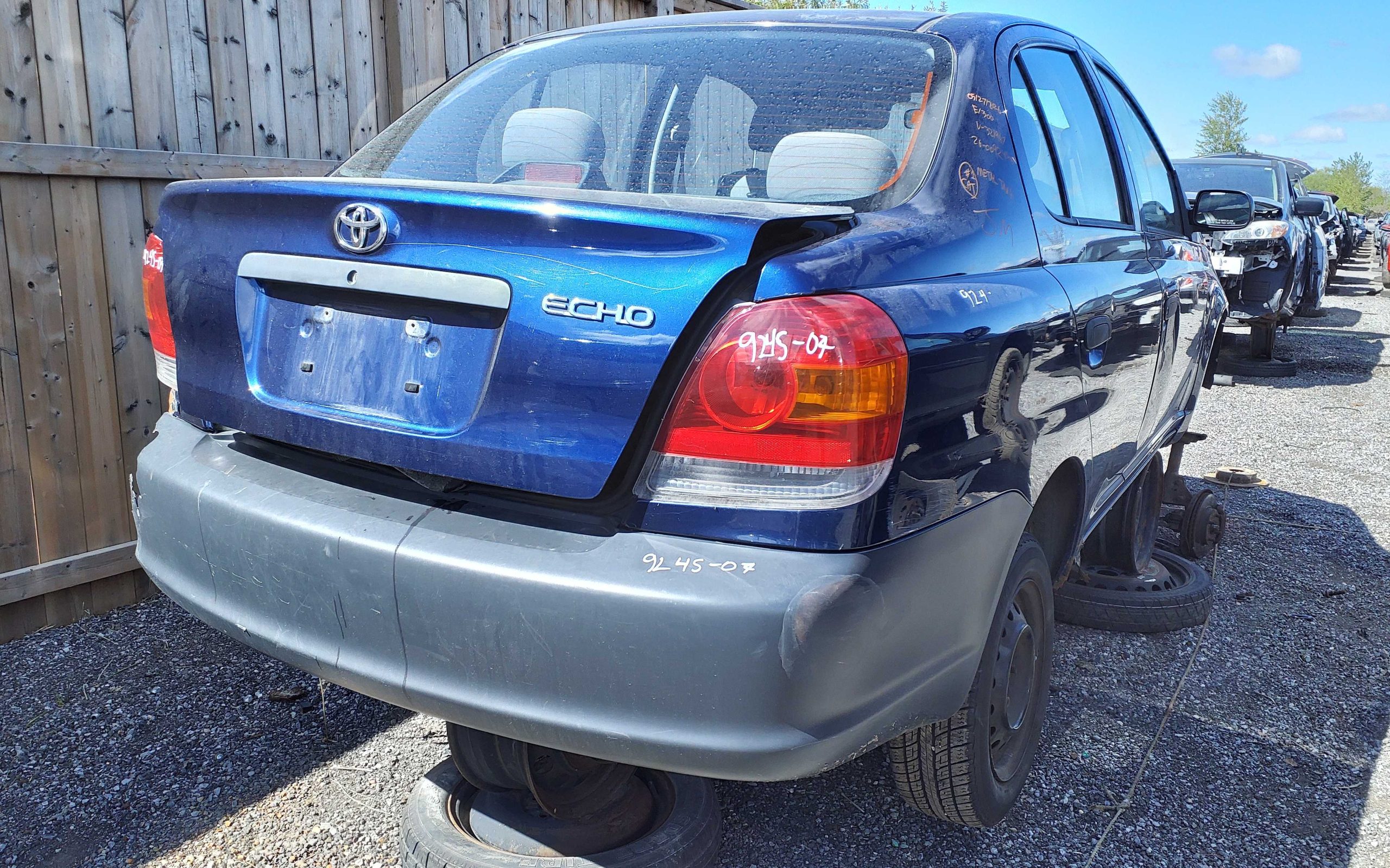 TOYOTA ECHO 2004