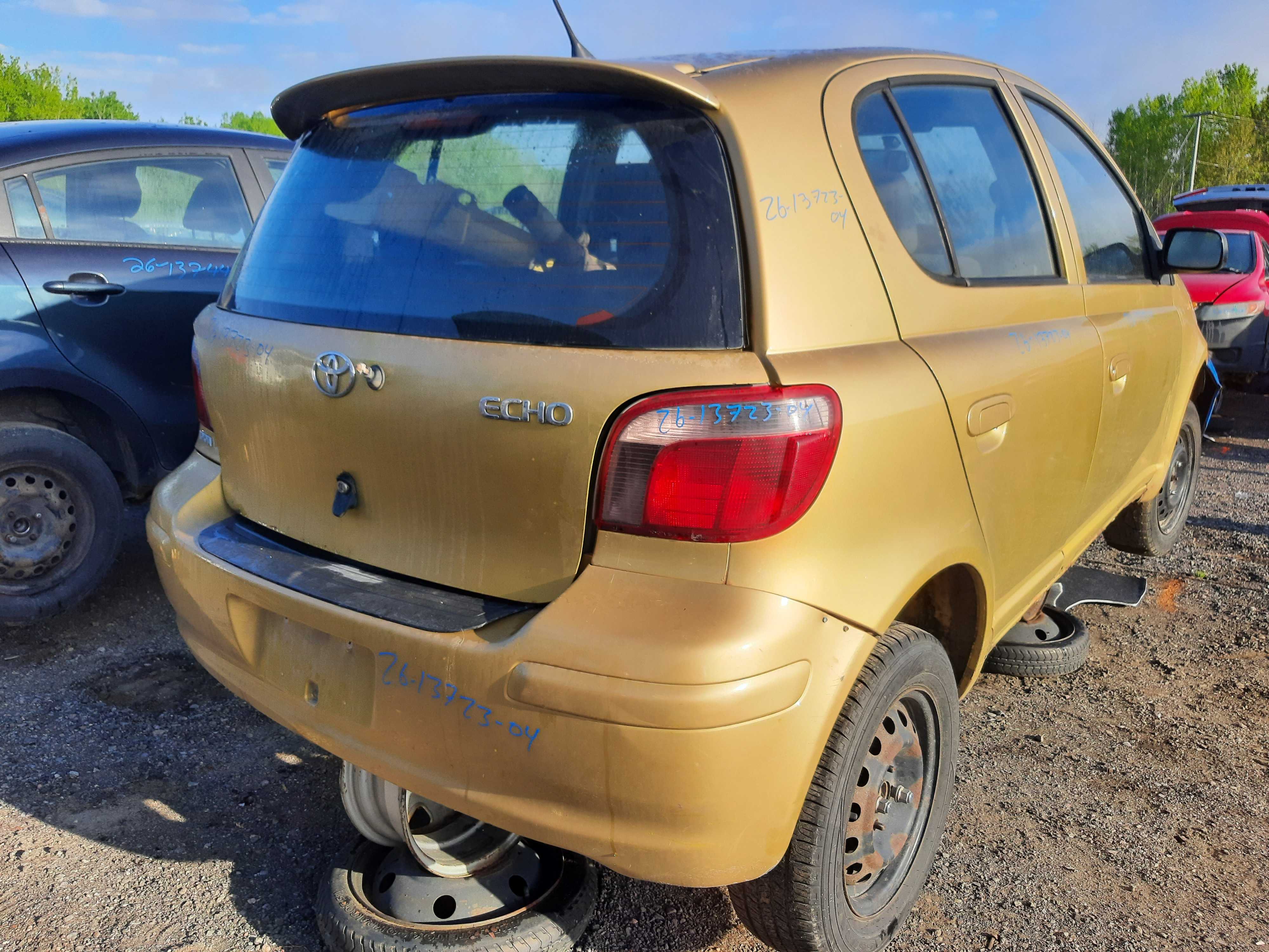 TOYOTA ECHO 2004