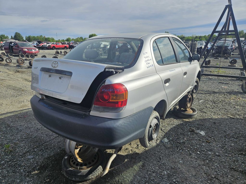 TOYOTA ECHO 2005