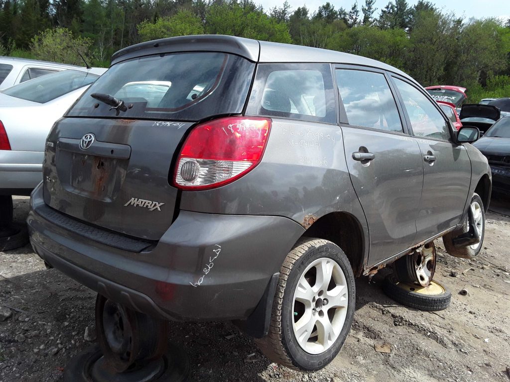 TOYOTA MATRIX 2004