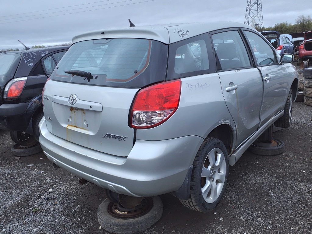 TOYOTA MATRIX 2004