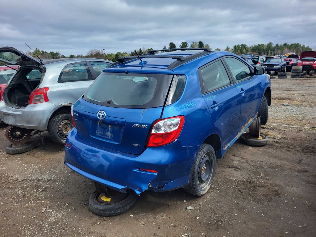 TOYOTA MATRIX 2010