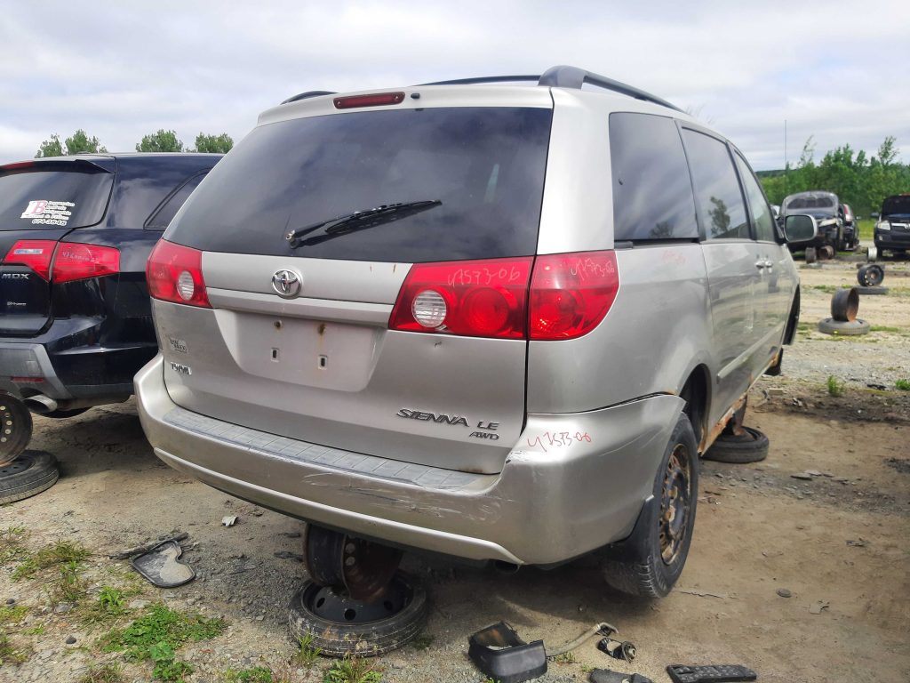 TOYOTA SIENNA 2006