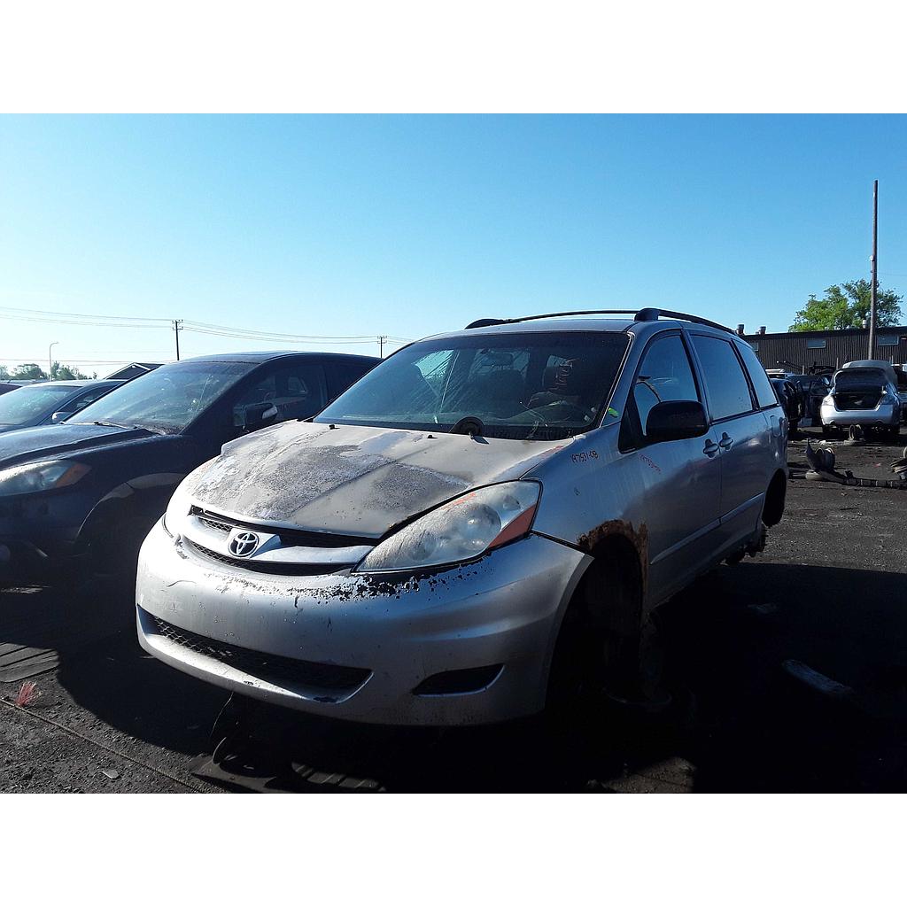 TOYOTA SIENNA 2008