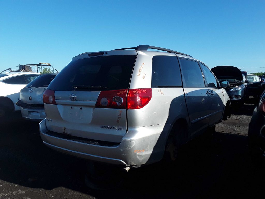 TOYOTA SIENNA 2008