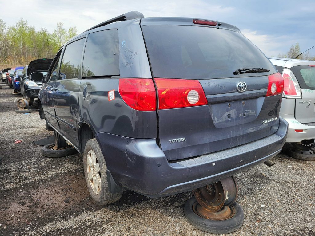TOYOTA SIENNA 2008
