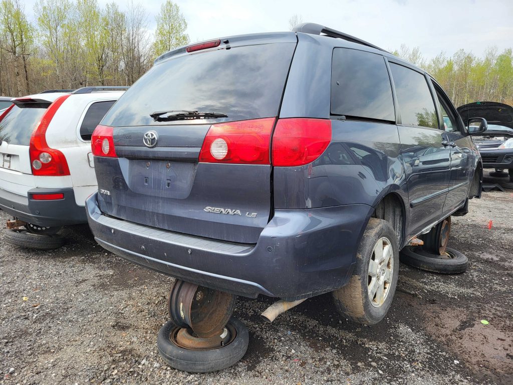 TOYOTA SIENNA 2008