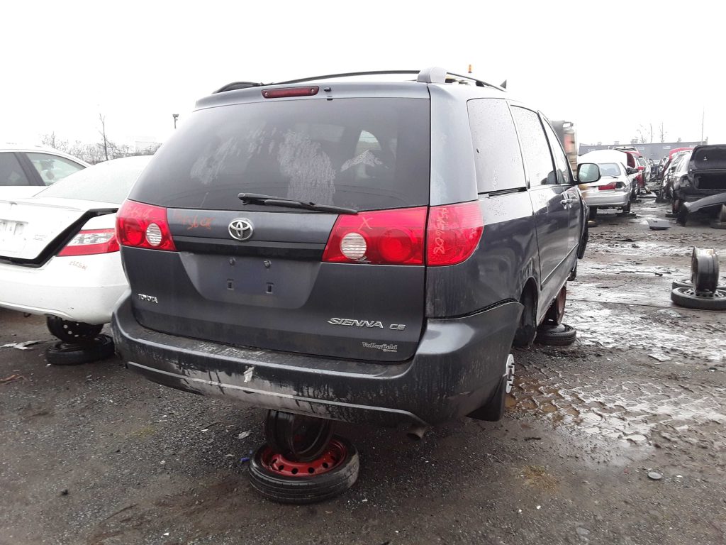 TOYOTA SIENNA 2008