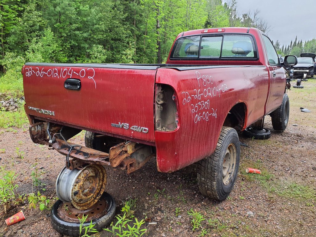 TOYOTA TUNDRA 2002