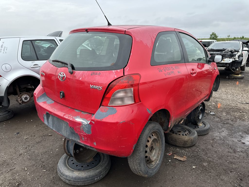 TOYOTA YARIS 2006