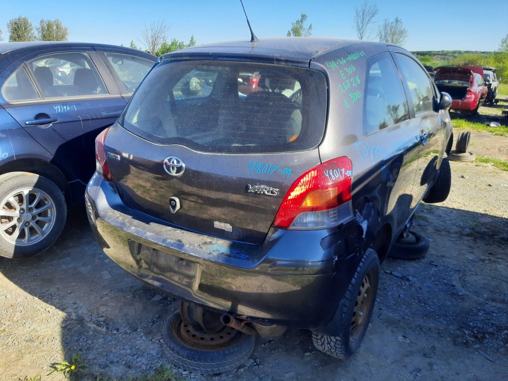 TOYOTA YARIS 2009