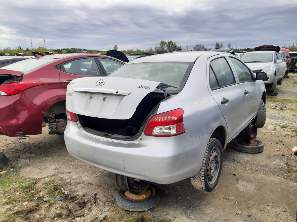 TOYOTA YARIS 2009