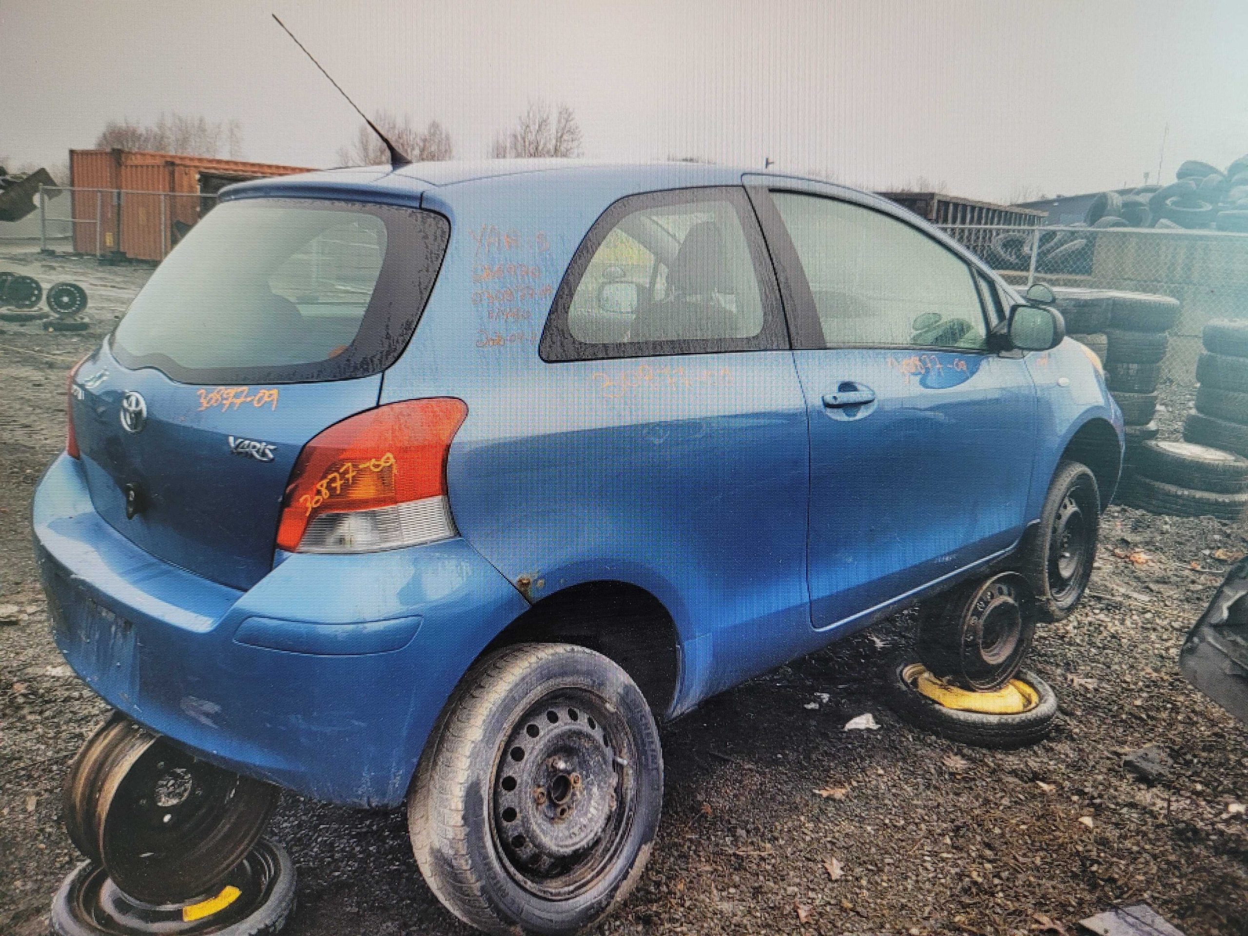 TOYOTA YARIS 2009